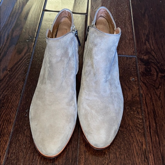 Sam Edelman Shoes - Sam Edelman beige booties